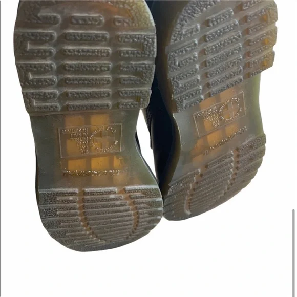 Dr. Martens 1460 Boots Sz 8 Smooth Leather
8 Eye - Picture 5 of 7